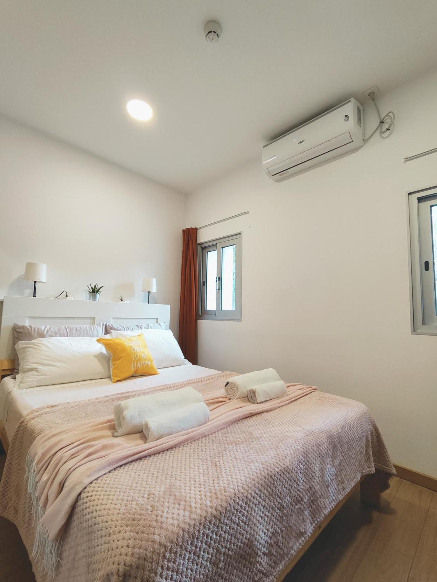 Double Room Private Bathroom